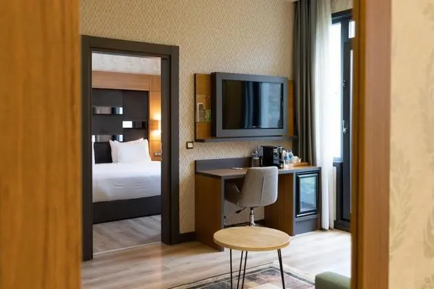 Garden Suite,Kara Manzaralı,Özel Bahçeli