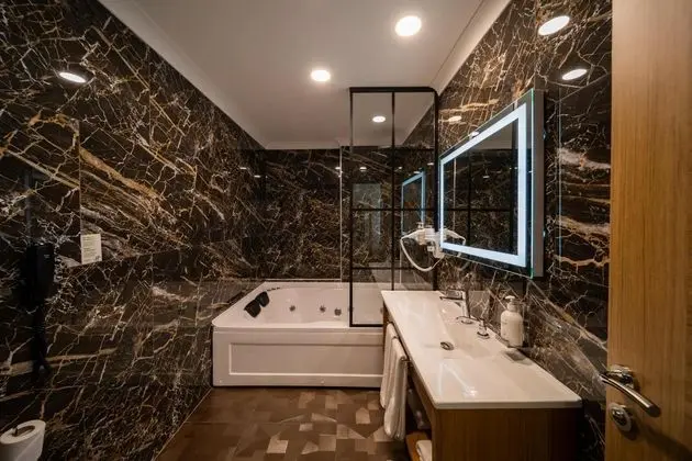 Roof suite,Kara Manzaralı,Jakuzili