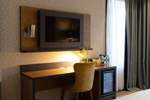 Standart Oda, Kara Manzaralı, Klimalı