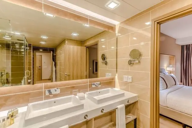 Standard Oda, 1 En Büyük (King) Boy Yatak, Şehir Manzaralı