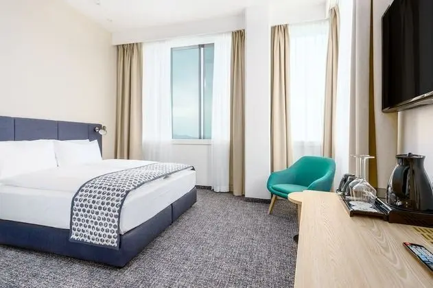 Standard Oda, 1 Büyük (Queen) Boy Yatak ve Çekyat (High Floor)