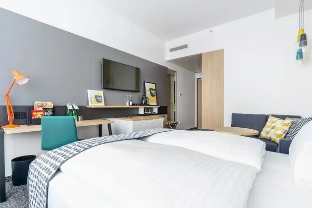 Standard Oda, 1 Büyük (Queen) Boy Yatak ve Çekyat (High Floor)