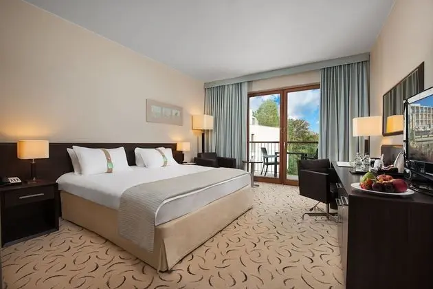 Premium Oda, 1 En Büyük (King) Boy Yatak