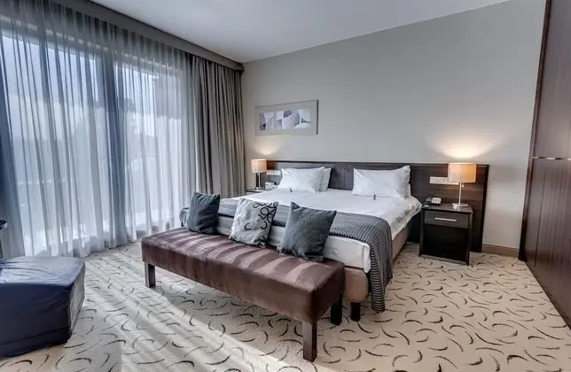 Süit, 1 En Büyük (King) Boy Yatak ve Çekyat