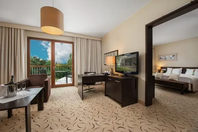 Süit, 1 En Büyük (King) Boy Yatak ve Çekyat