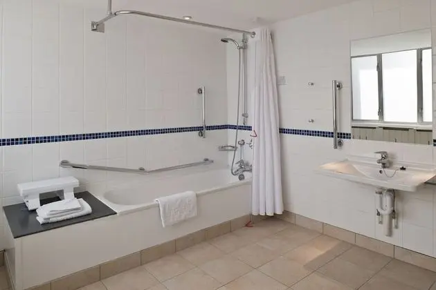 Standard Oda, 1 Çift Kişilik Yatak, Engellilere Uygun