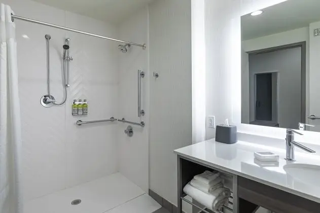Standard Oda, 1 En Büyük (King) Boy Yatak, Engellilere Uygun (Transfer Shower)