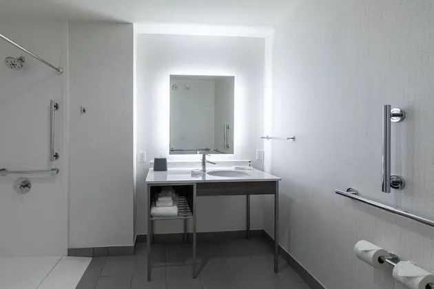 Standard Oda, 1 En Büyük (King) Boy Yatak, Engellilere Uygun (Transfer Shower)