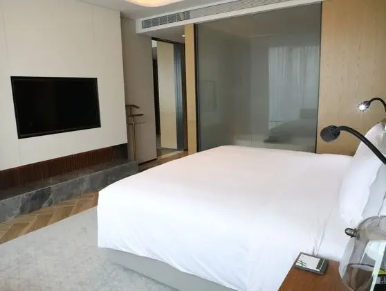 Süit, 1 Yatak Odası (Living, Dining and Meeting Area)