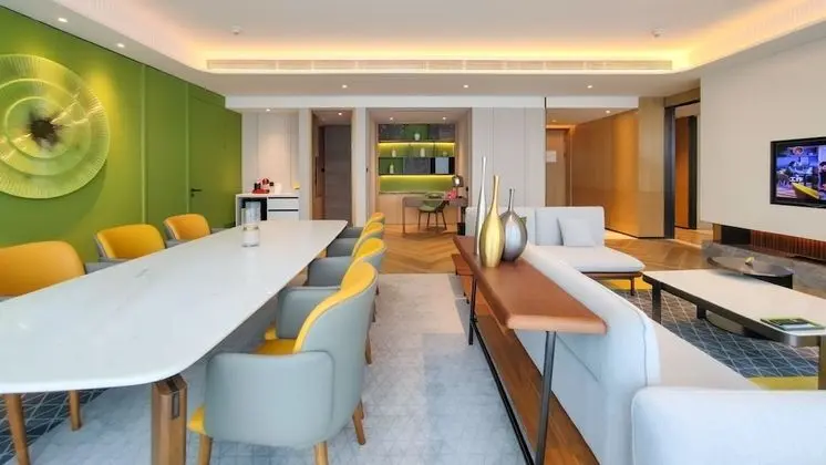 Süit, 1 Yatak Odası (Living, Dining and Meeting Area)