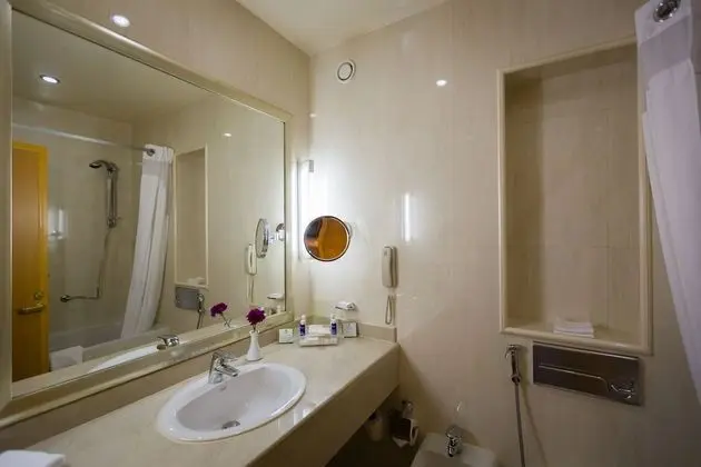 Standard Oda, 1 Tek Kişilik Yatak, Havuz Manzaralı