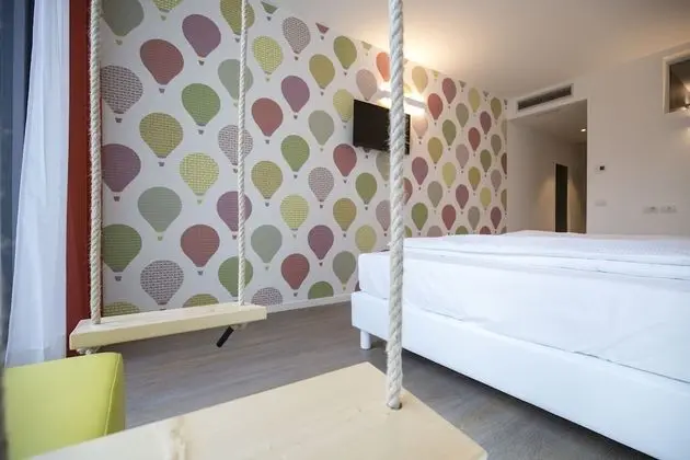 Design Oda, 1 Çift Kişilik veya 2 Tek Kişilik Yatak