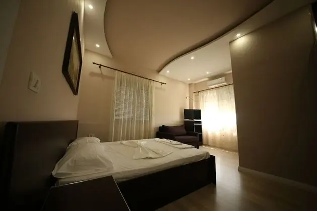 Tek Büyük Yataklı Oda, Balkon