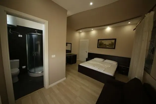Tek Büyük Yataklı Oda, Balkon