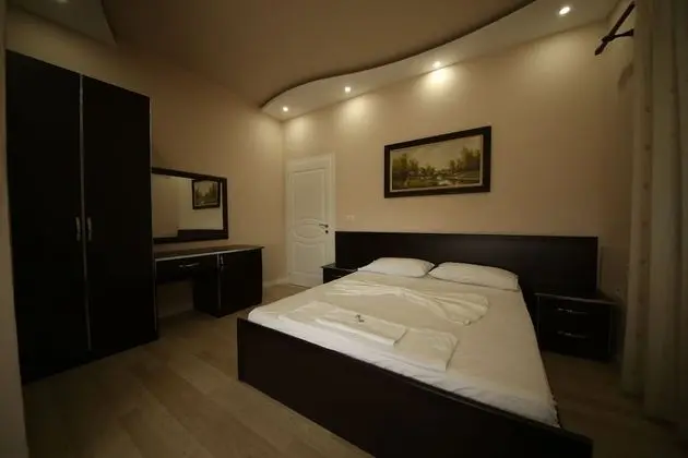 Tek Büyük Yataklı Oda, Balkon