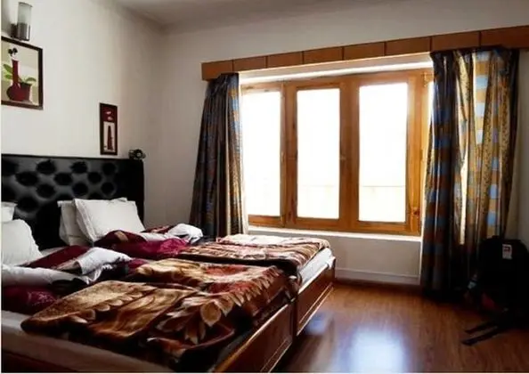 Deluxe Tek Büyük Yataklı Oda, 1 Çift Kişilik Yatak, Sigara İçilebilir
