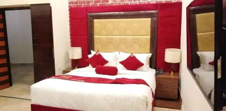 Deluxe Tek Büyük veya İki Ayrı Yataklı Oda