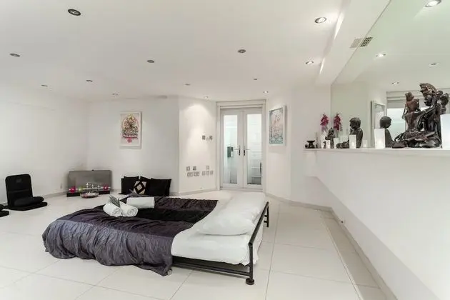 Superior Stüdyo, Banyolu/Duşlu (Iffley Flat 1)