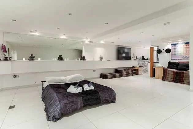 Superior Stüdyo, Banyolu/Duşlu (Iffley Flat 1)