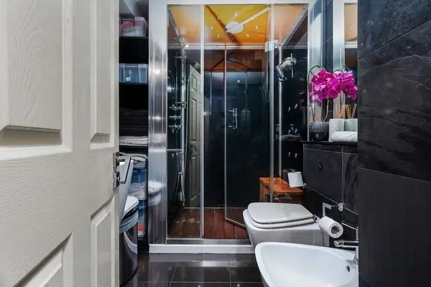 Superior Stüdyo, Banyolu/Duşlu (Iffley Flat 1)