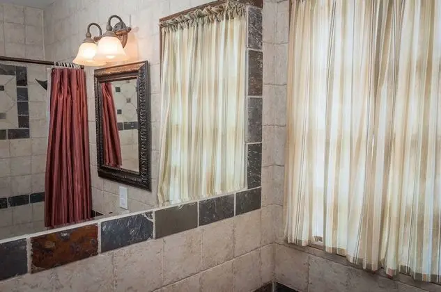 Comfort Oda, 1 En Büyük (King) Boy Yatak, Küçük Mutfak, Göl Manzaralı