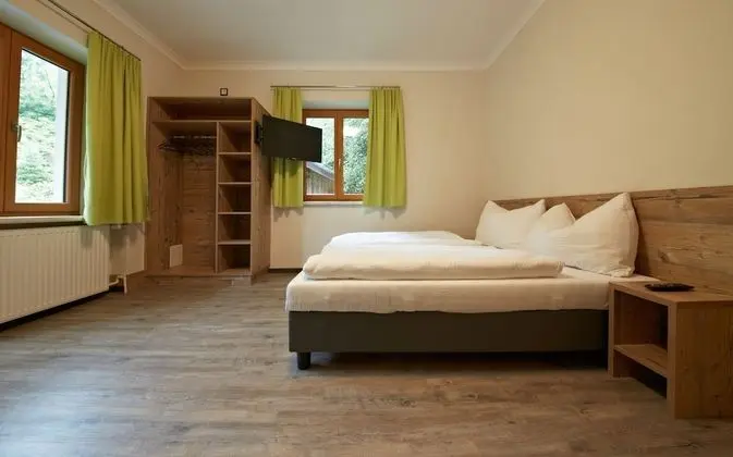 Ev, 5 Yatak Odası (Holiday Lodge)