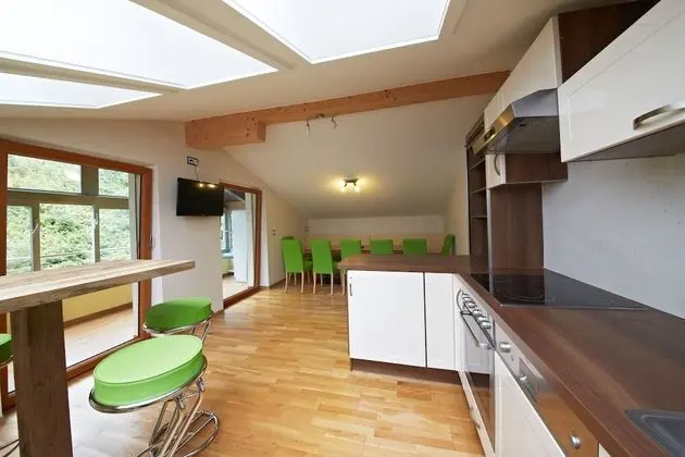 Ev, 5 Yatak Odası (Holiday Lodge)