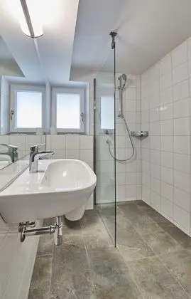 Ev, 5 Yatak Odası (Holiday Lodge)