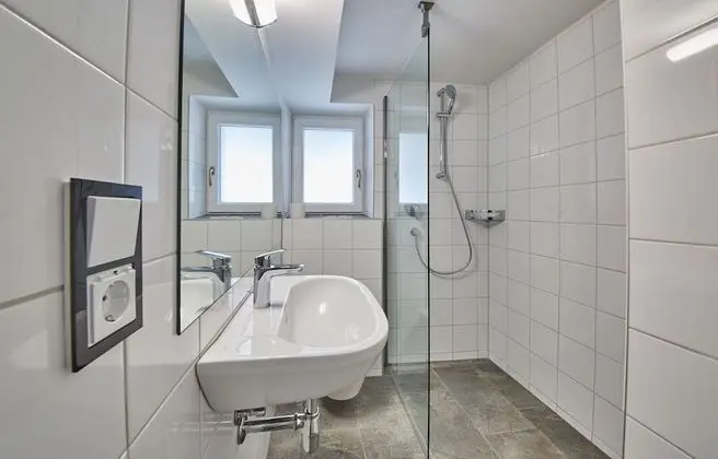 Ev, 5 Yatak Odası (Holiday Lodge)