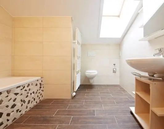Ev, 5 Yatak Odası (Holiday Lodge)