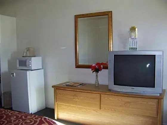 Üç Kişilik Oda (3 Queen Beds)