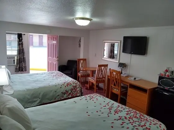 Room, 2 Queen Beds, Non-smoking
