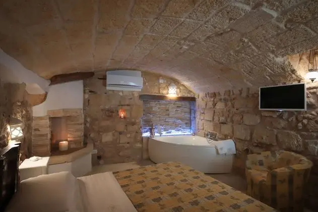 Romantic Dubleks (Vico Amalfitana 47)