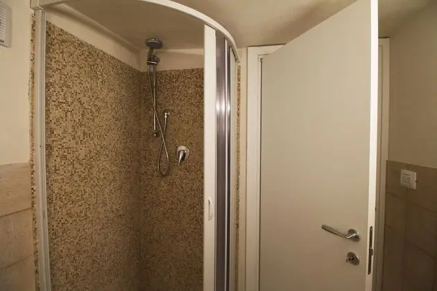 Romantic Dubleks (Vico Amalfitana 47)