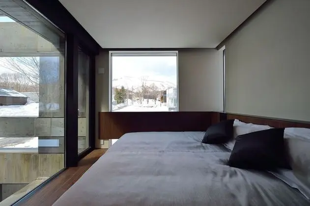 Ev (Ori, 12 Beds + 3 Japanese Futons)