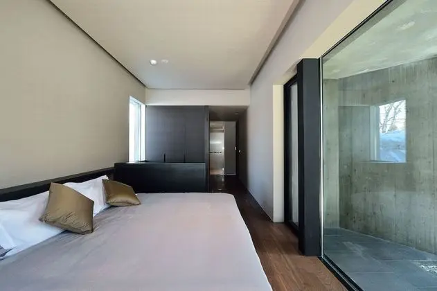 Ev (Ori, 12 Beds + 3 Japanese Futons)