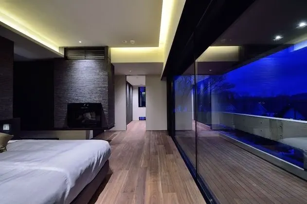 Ev (Ori, 12 Beds + 3 Japanese Futons)
