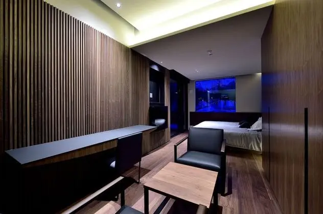 Ev (Ori, 12 Beds + 3 Japanese Futons)