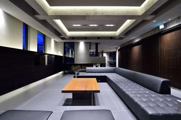 Ev (Ori, 12 Beds + 3 Japanese Futons)