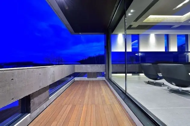 Ev (Ori, 12 Beds + 3 Japanese Futons)
