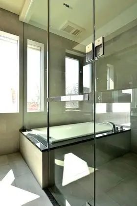 Ev (Ori, 12 Beds + 3 Japanese Futons)