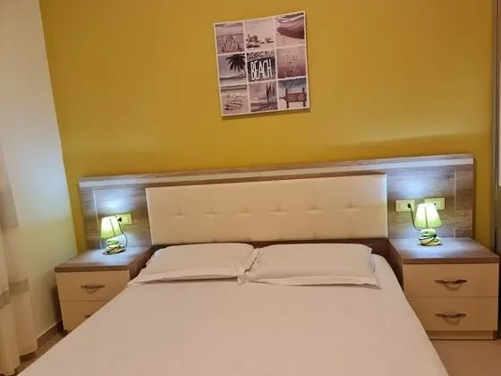 Apart Daire, 1 Büyük (Queen) Boy Yatak ve Çekyat