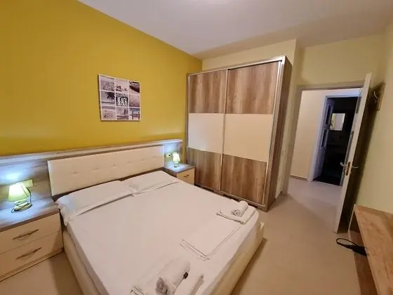 Apart Daire, 1 Büyük (Queen) Boy Yatak ve Çekyat