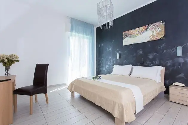 Tek Büyük veya İki Ayrı Yataklı Oda