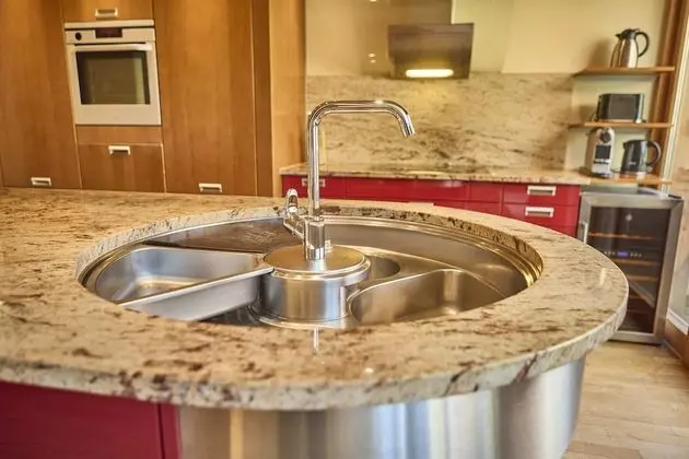 Çatı Katı Süiti (Penthouse)