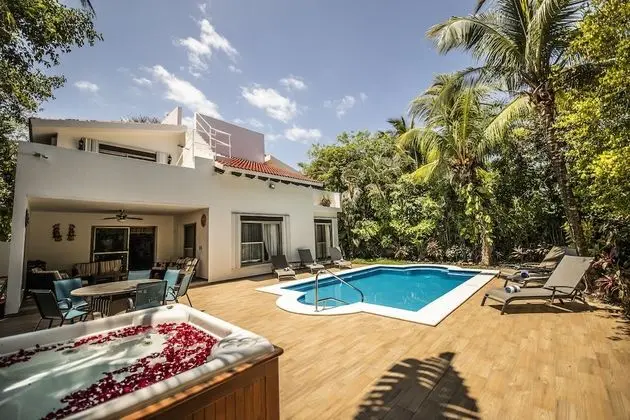 Villa, 6 Yatak Odası, Sıcak Su Havuzu