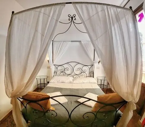 Tek Büyük Yataklı Oda, Balkon