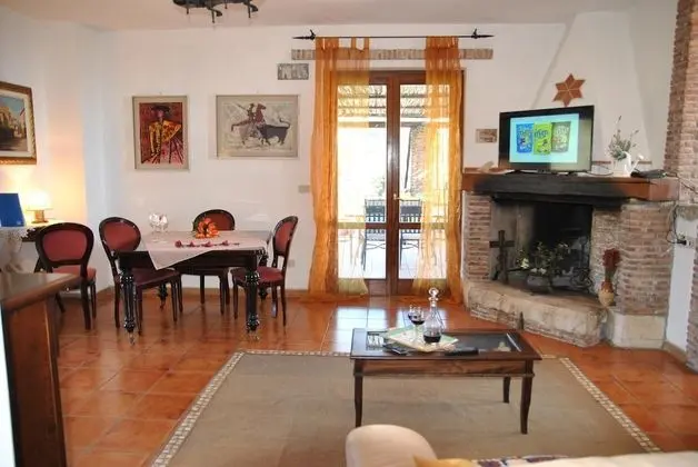 Villa, 3 Yatak Odası, Şömine