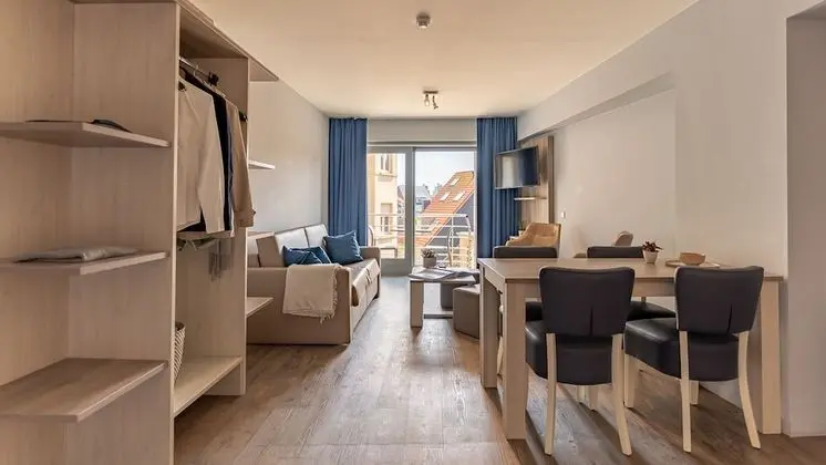 Essential Suite - 4p | Sleeping corner - Sofa bed | Balcony - City view