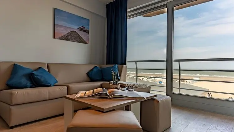 Essential Suite - 4p | Sleeping corner - Sofa bed | Balcony - Sea view